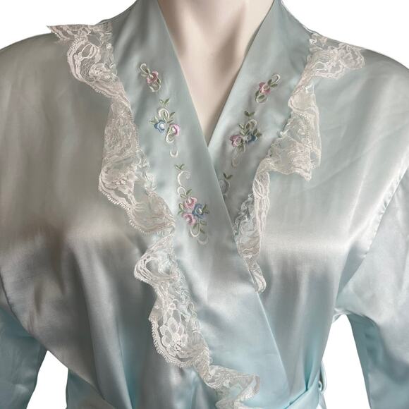 Vtg Barbizon Robe Size Small Long Embroidered Lace Detail Pockets Blue Peignoir - Picture 3 of 15